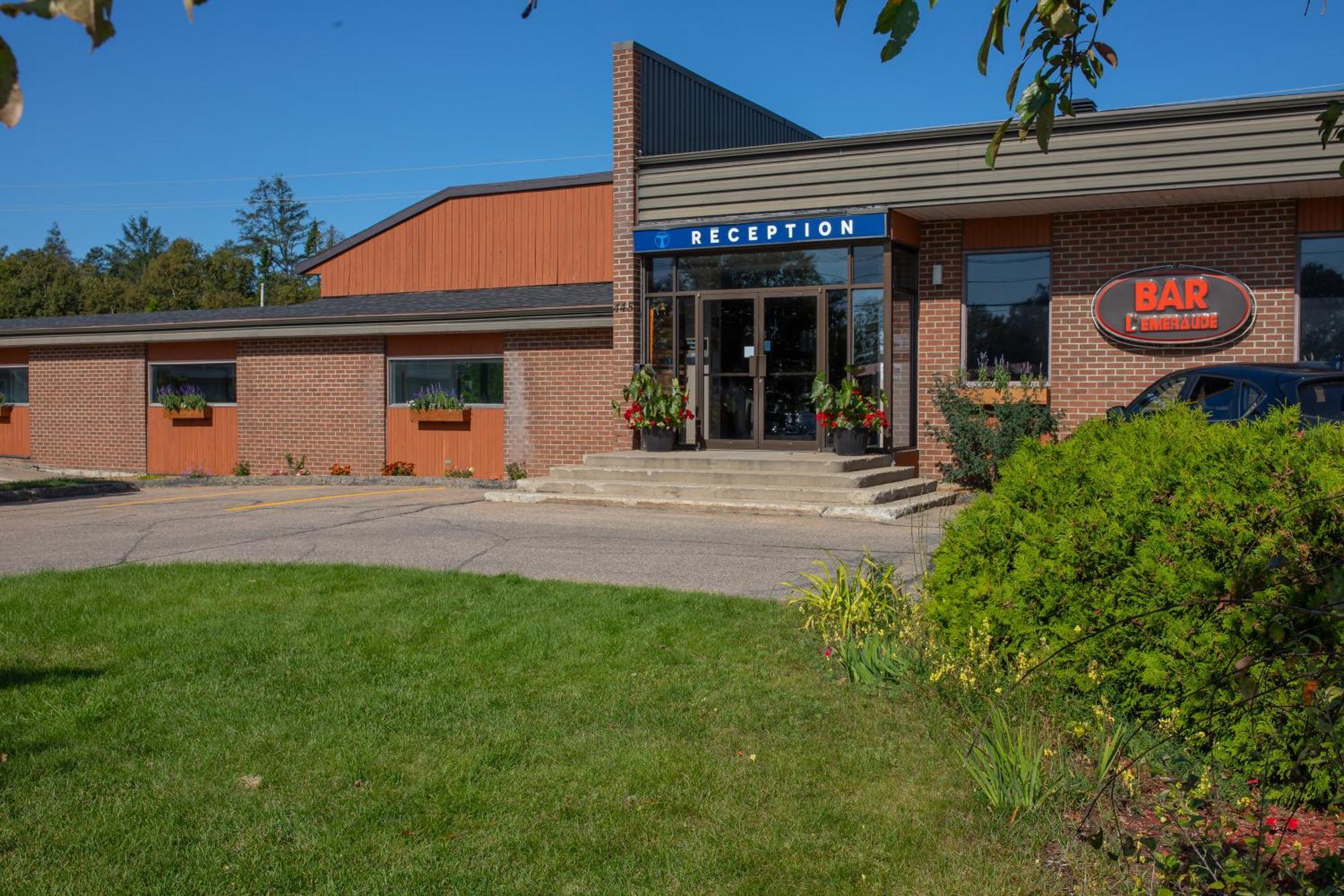 Complexe Hotelier Escoumins Les Escoumins Exterior photo